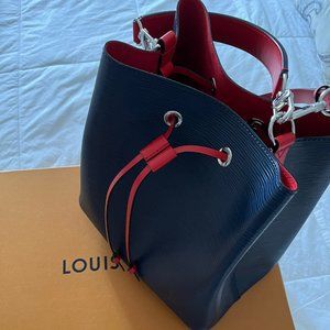 BRAND NEW LOUIS VUITTON ÉPI NEONOE MM HANDBAG Navy/Red